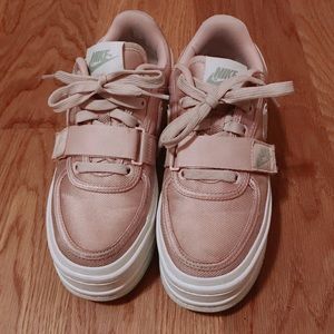 Nike Vandal 2k sneakers in Particle Beige size 6